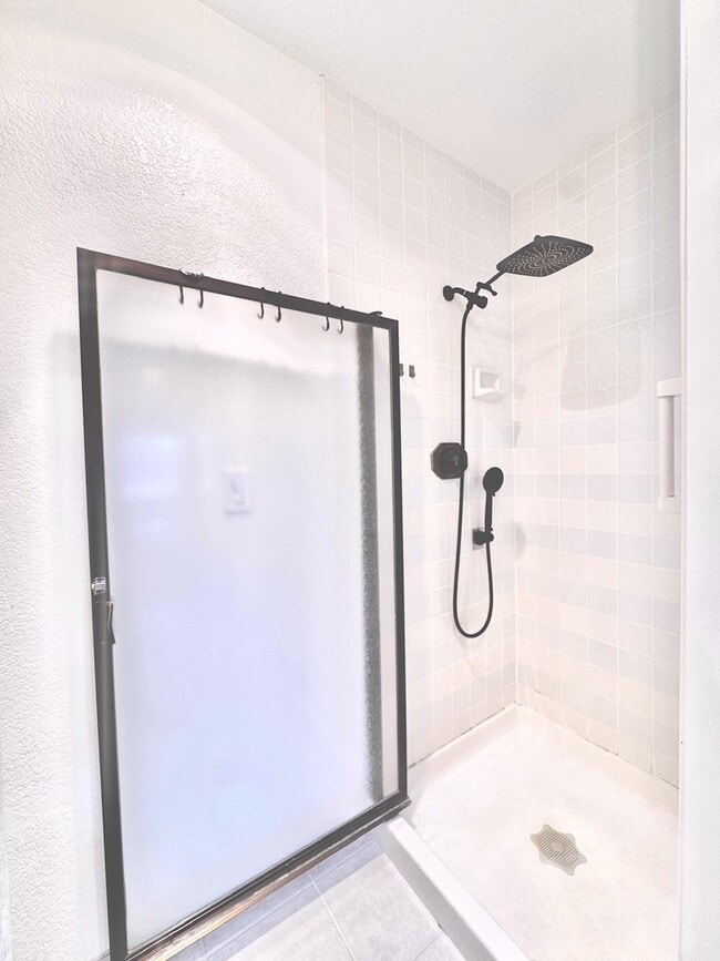 Building Photo - 1400 Carpentier St