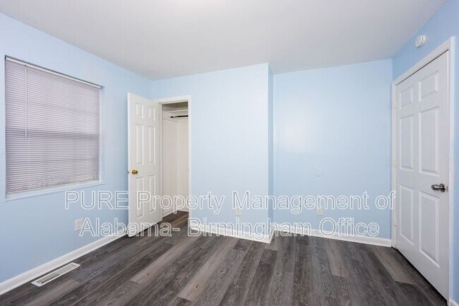 Building Photo - 621 Bell Ave