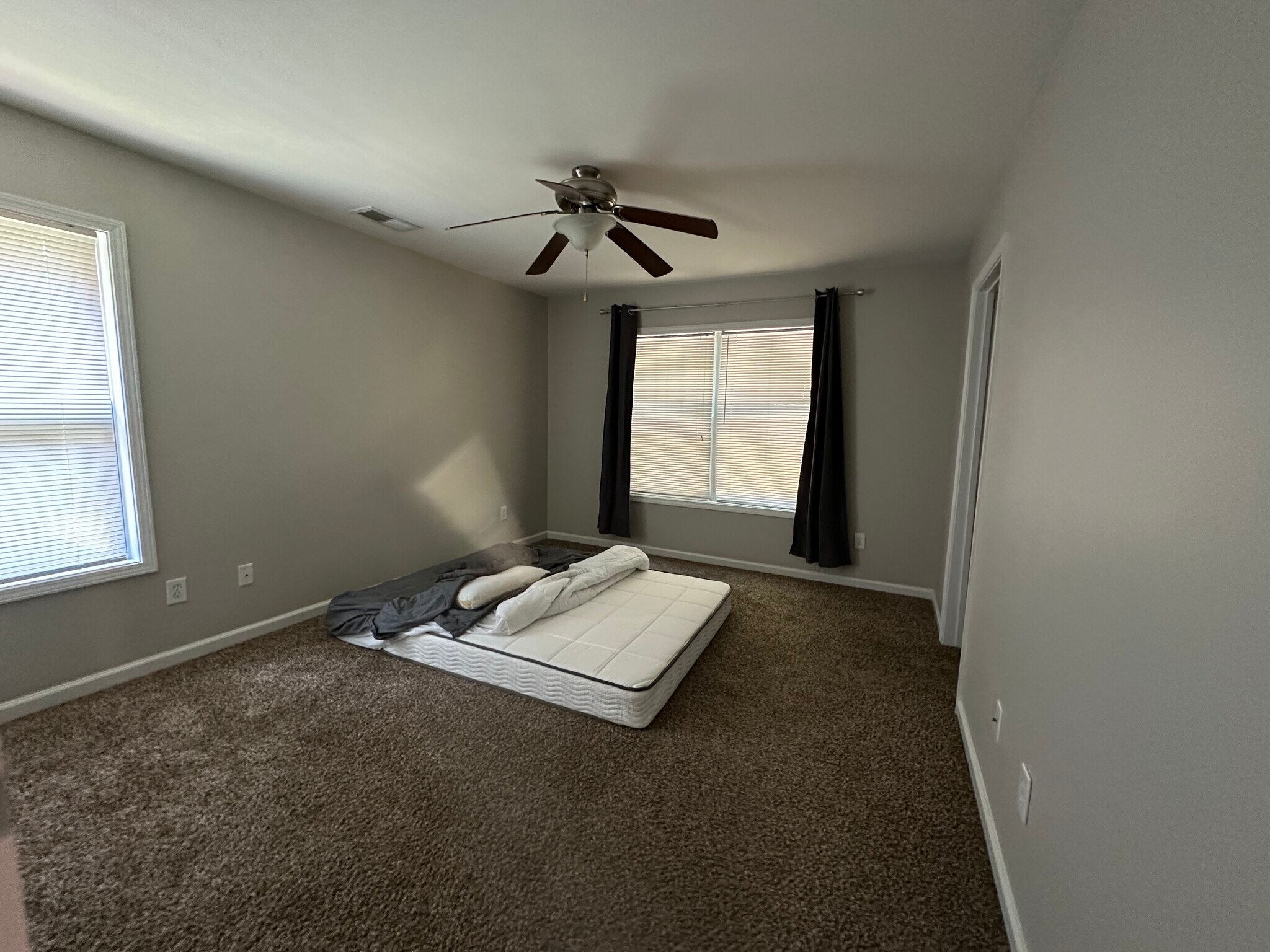 master bedroom - 2215 Greene St