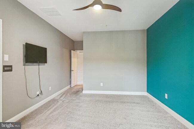 Building Photo - 605 Fair Winds Way