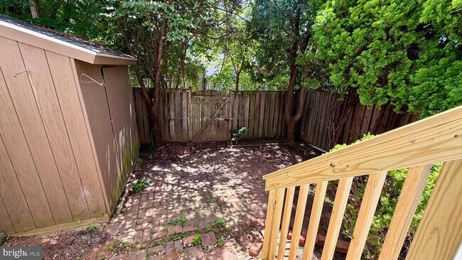 Building Photo - 9506 Miranda Ct