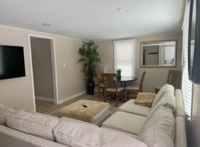 Building Photo - 112 Belle Aire Ave