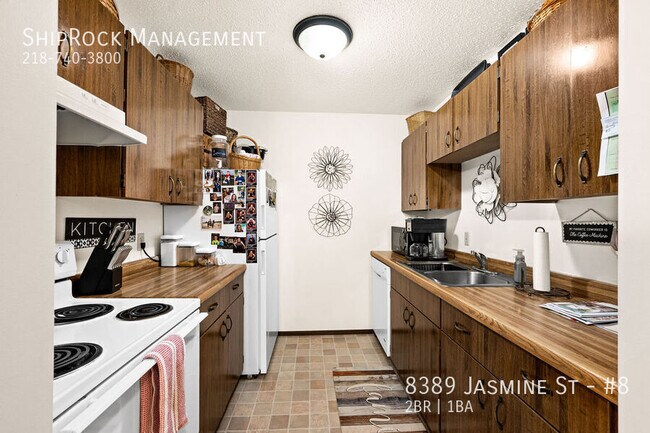 Building Photo - 8389 Jasmine St