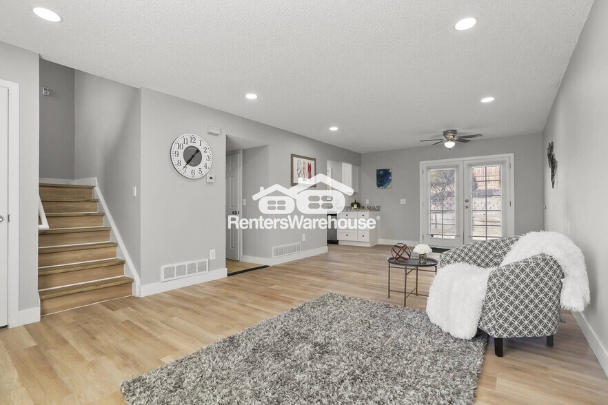 Building Photo - 1321 W 135th Dr