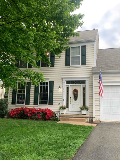 Building Photo - 608 North St NE