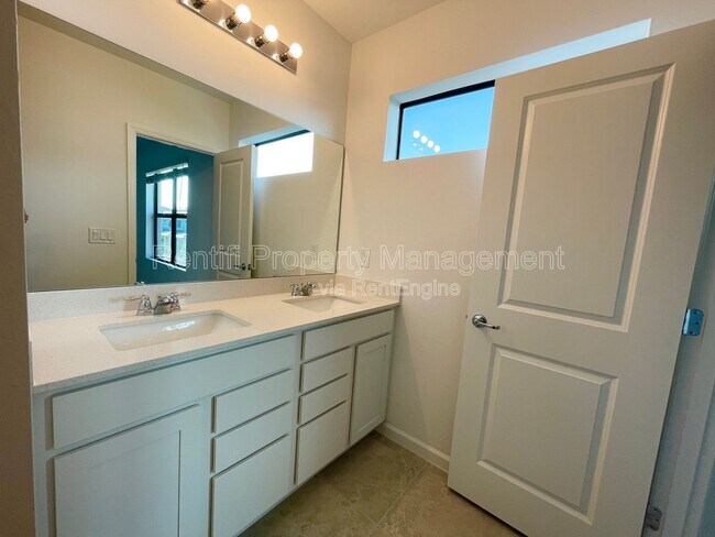 Building Photo - 1519 Lake Jessup Cir
