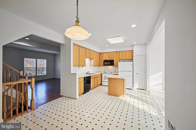 Building Photo - 10104 Sir Reynard Ln