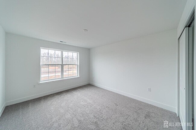 Building Photo - 135 Stoutsburg Blvd