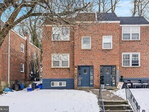 Building Photo - 7028 Valley Ave