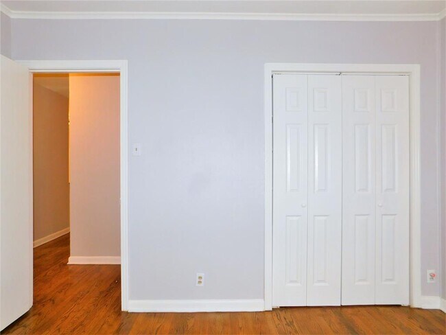 Building Photo - 805 Emery St