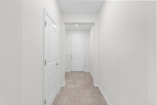 Building Photo - 8612 Escue St