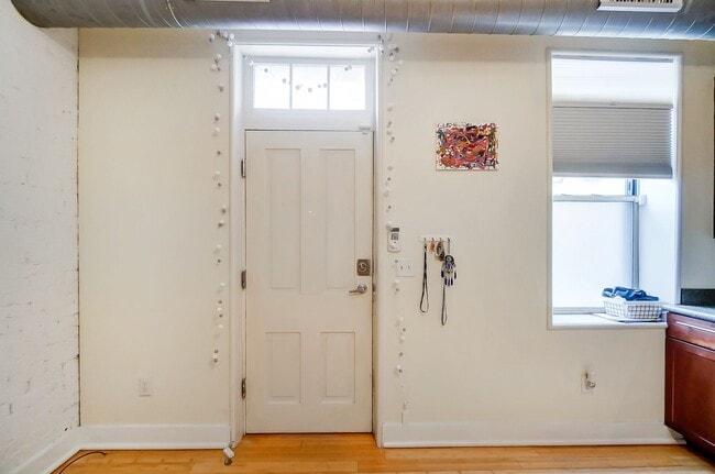 Building Photo - 1207 Republic St