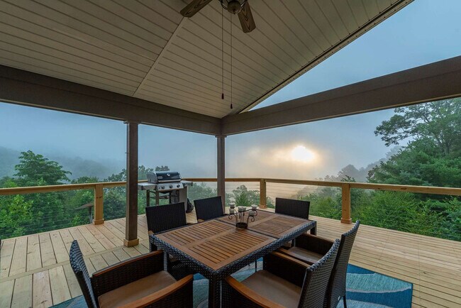 Building Photo - 629 Cherry Hill Dr