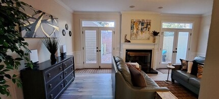 Building Photo - Gorgeous Furnished Three Bedroom Condo- Shorter/Long Term Leases Acceptable!