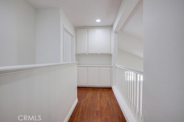 Building Photo - 321 N Riley Ct
