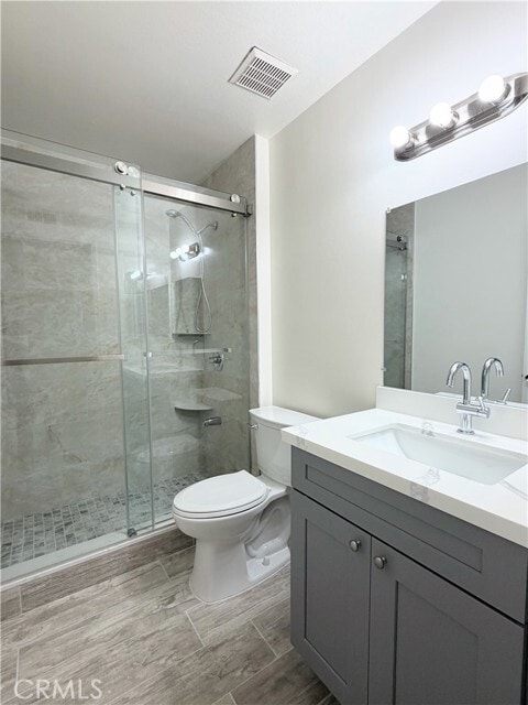 Building Photo - 1620 S Cypress Ave