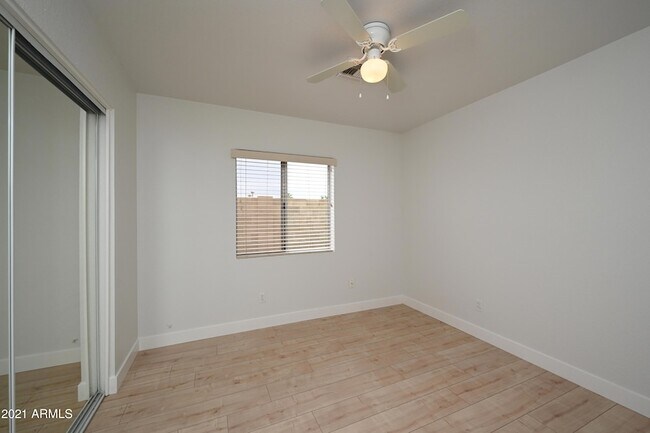 Building Photo - 7301 W Canterbury Dr