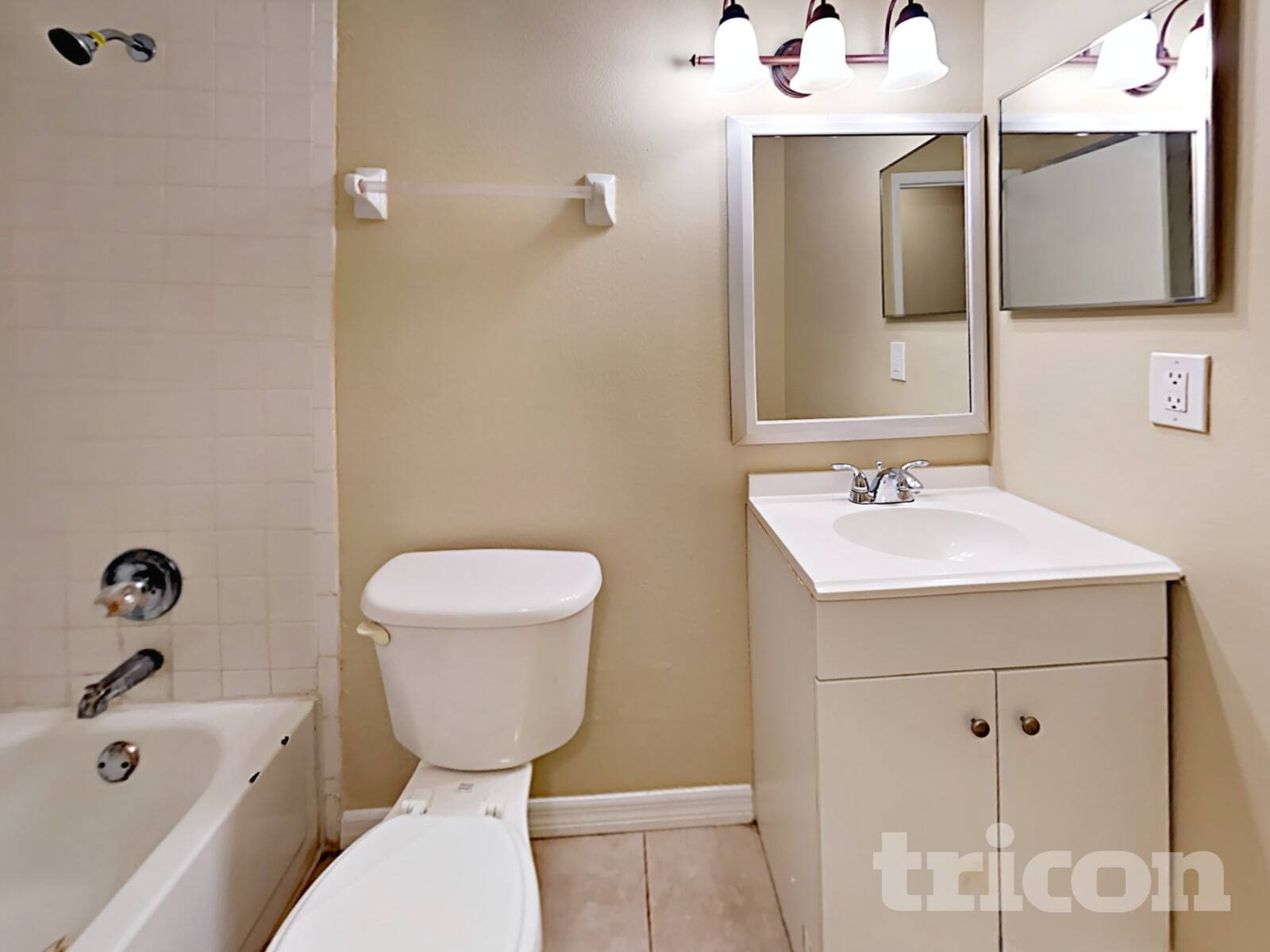 Building Photo - 5360 Alhambra Way S