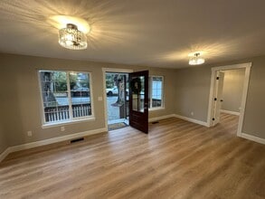 Building Photo - Tucked Away in Steilacoom