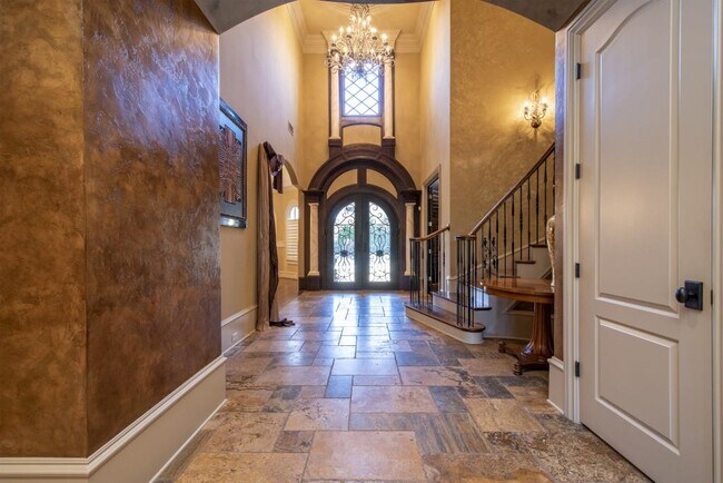 Building Photo - 2170 Heathermoor Hill Dr NE