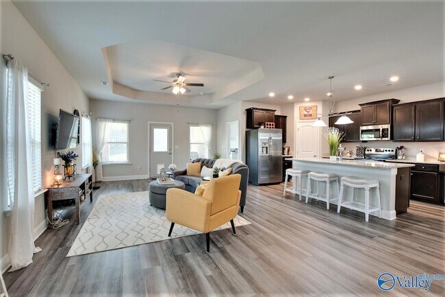 Building Photo - 155 Grey Fawn Trail