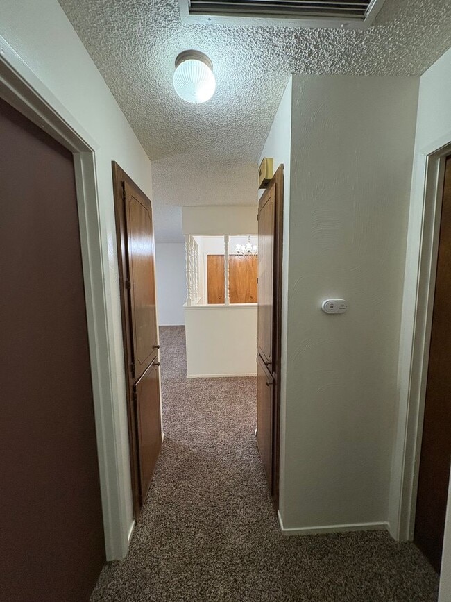 Building Photo - 4144