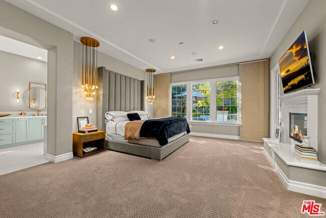 Building Photo - 25400 Prado De Las Peras