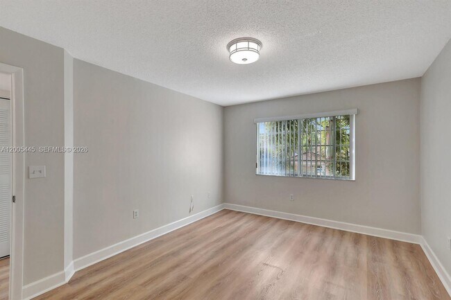 Building Photo - 1733 Village Blvd