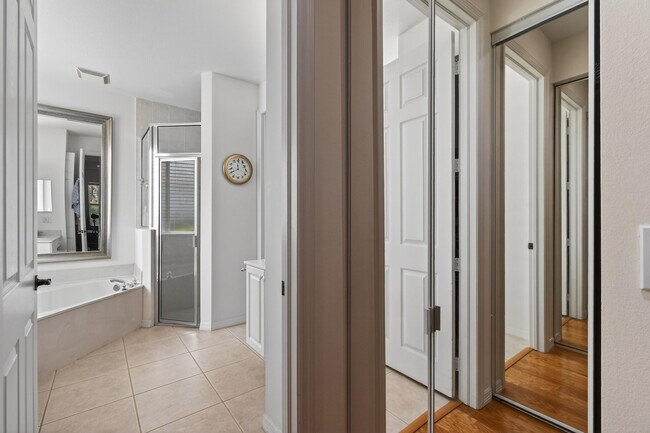 Building Photo - 425 SW Talquin Ln