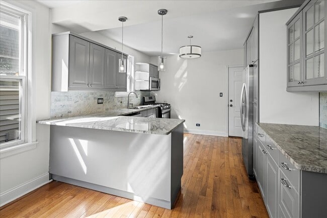 Building Photo - 2032 N Whipple St