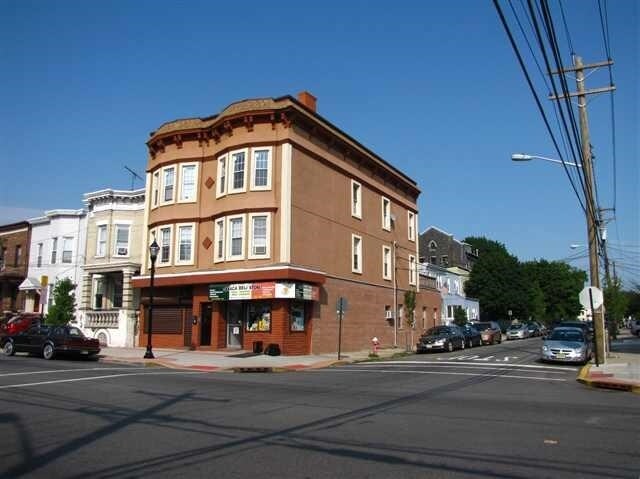 Building Photo - 1300 Central Ave