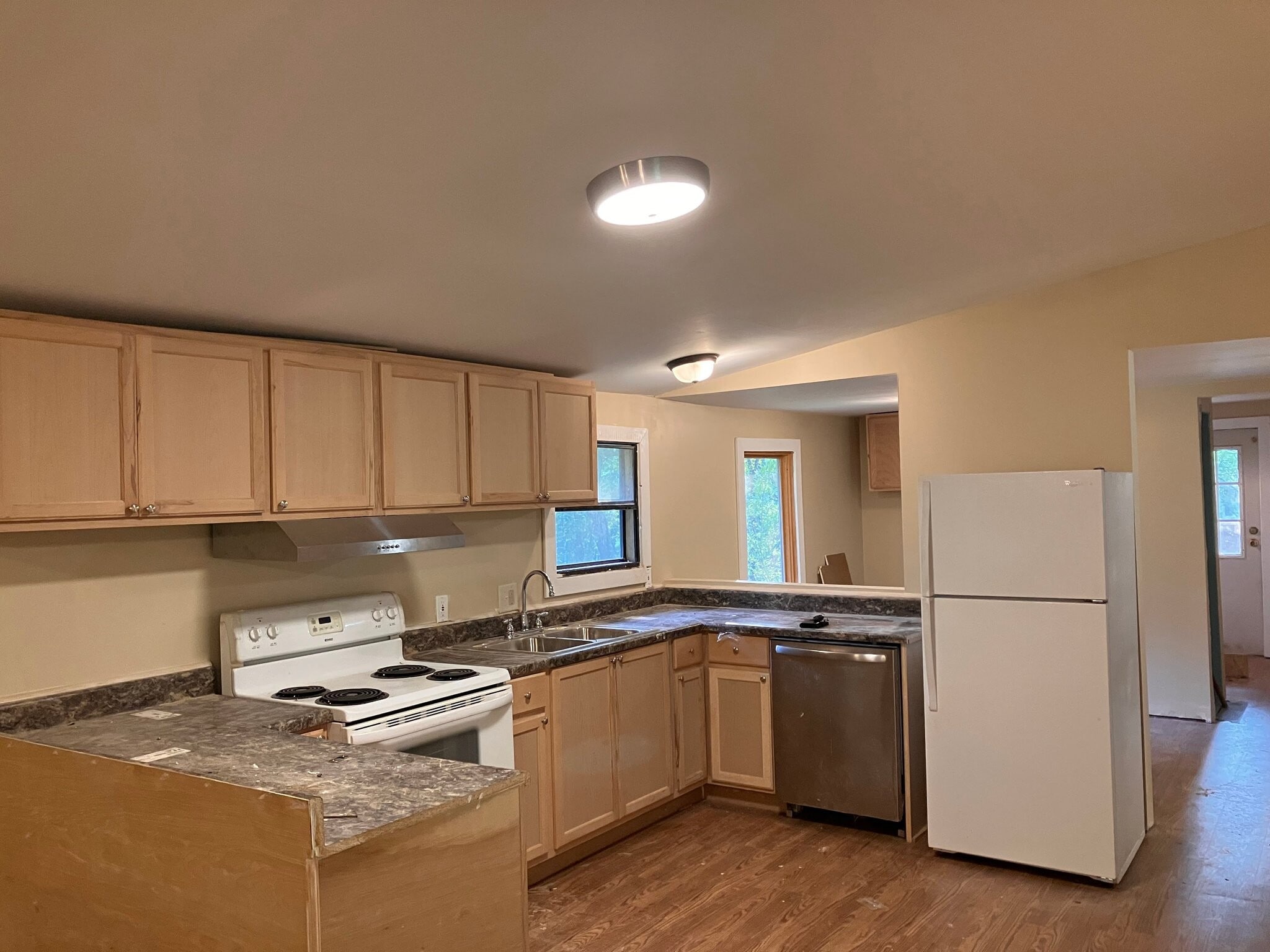 Building Photo - 2831 Oak Hill Cir