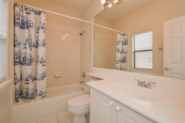 Building Photo - 2422 Dorrington St