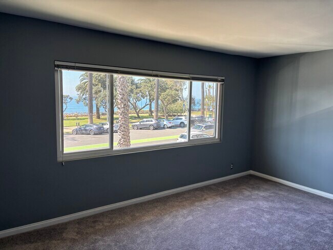 Building Photo - 915 Ocean Ave