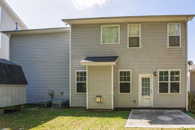 Building Photo - 2645 Winding River Dr