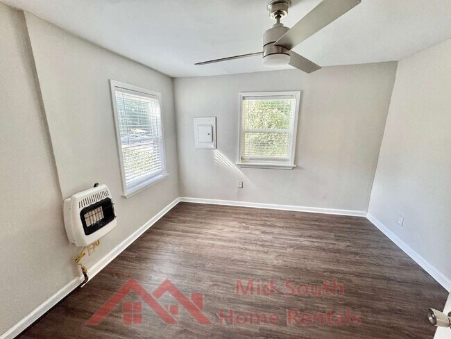 Building Photo - 324 Harrell St