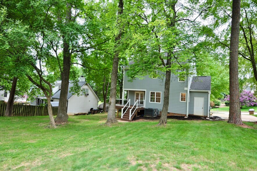 Building Photo - 962 Saint Catherines Dr