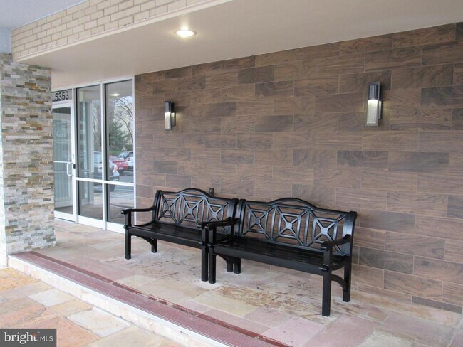 Building Photo - 5353 Columbia Pike