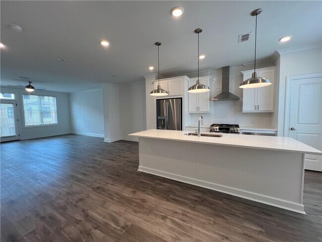 Building Photo - 5442 Howington Ct