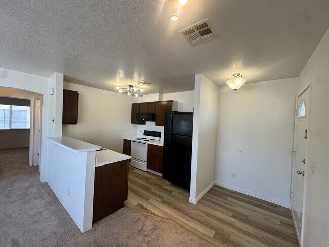 Building Photo - 3423 McCormick Blvd