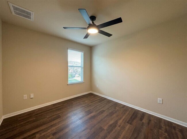 Building Photo - 13317 Brahmin Dr