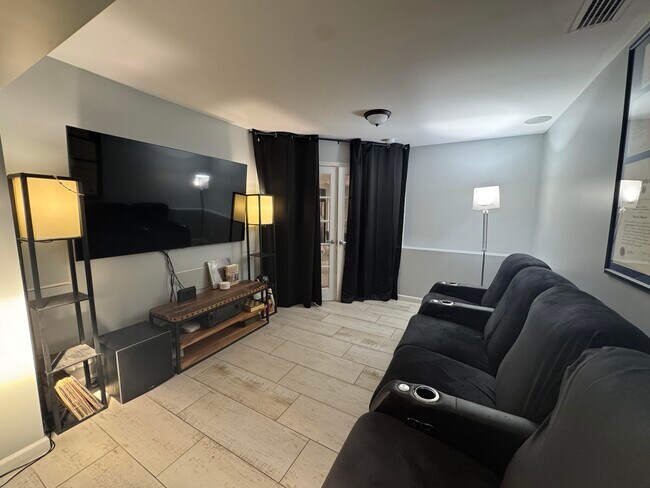 Building Photo - 21356 Sonesta Way