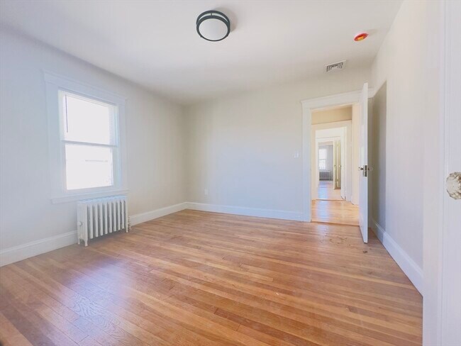 Building Photo - 82 Elmer Rd