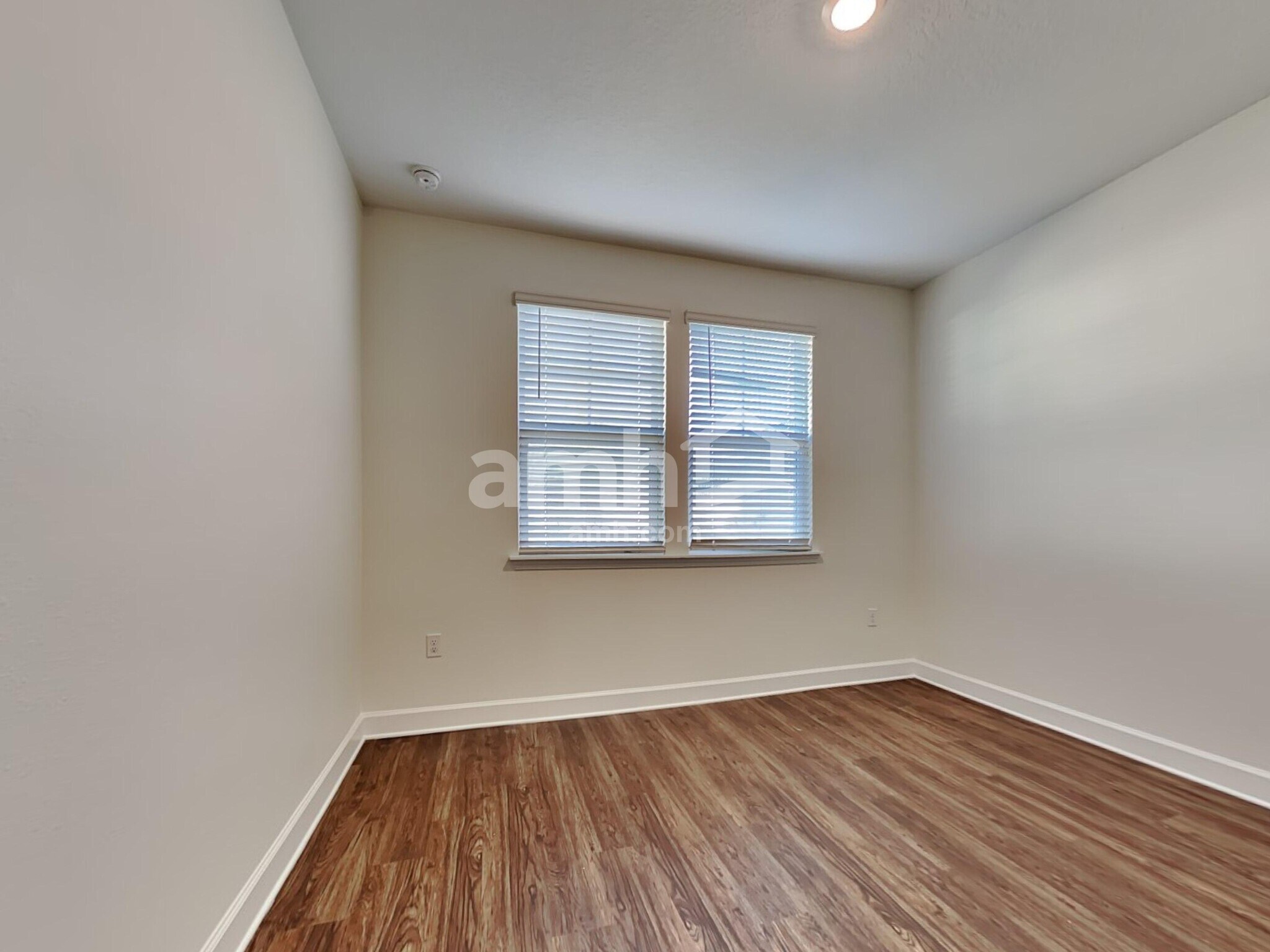 Building Photo - 11520 World Woods Ct