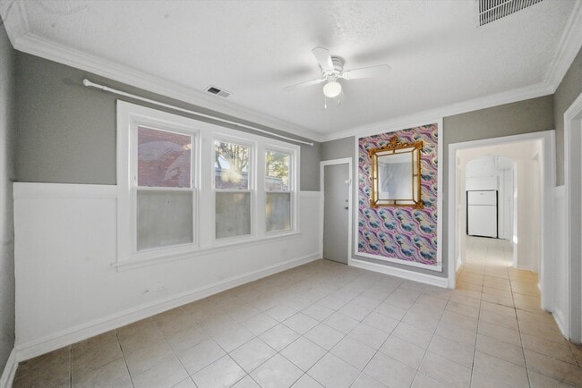 Building Photo - 3835 W 65th St