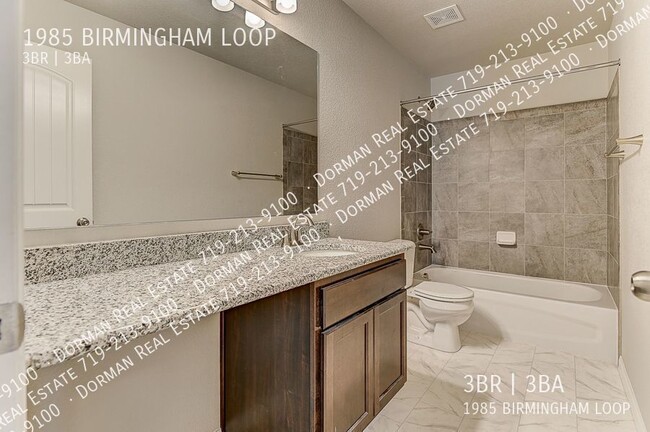 Building Photo - Newer Townhome Vistas at Spring Creek