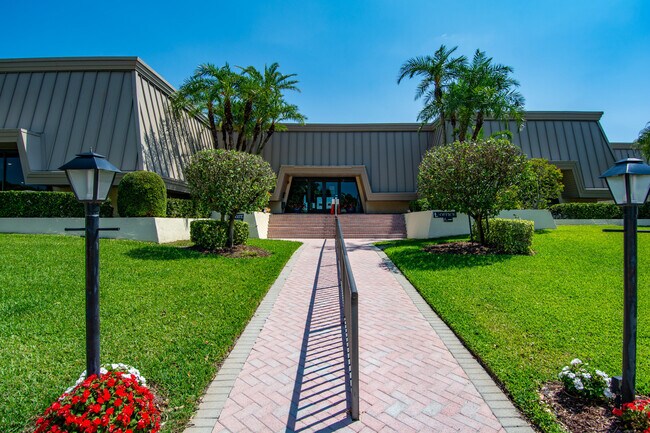 Building Photo - 1800 SE St Lucie Blvd