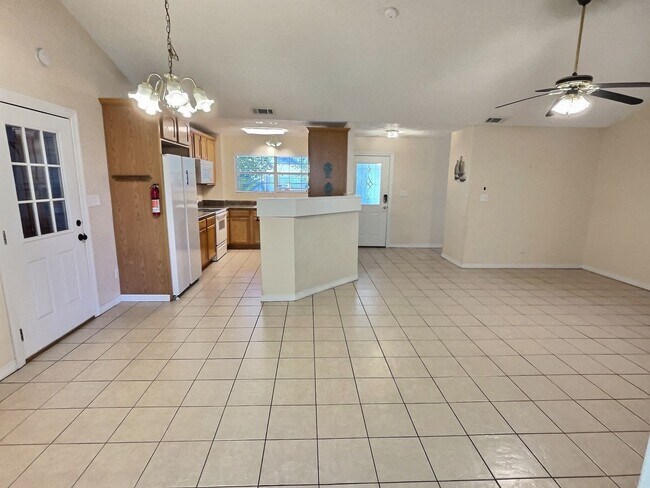 Building Photo - 3 Bedroom Home in Ocean Springs