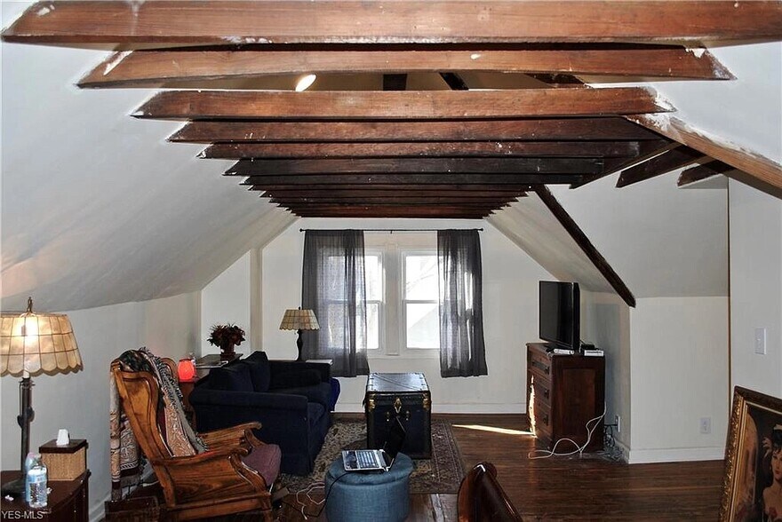 Building Photo - 3251 Silsby Rd