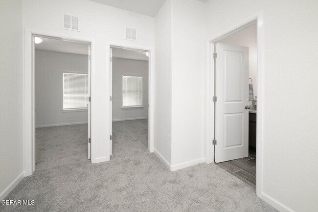 Building Photo - 1060 Hoppas St